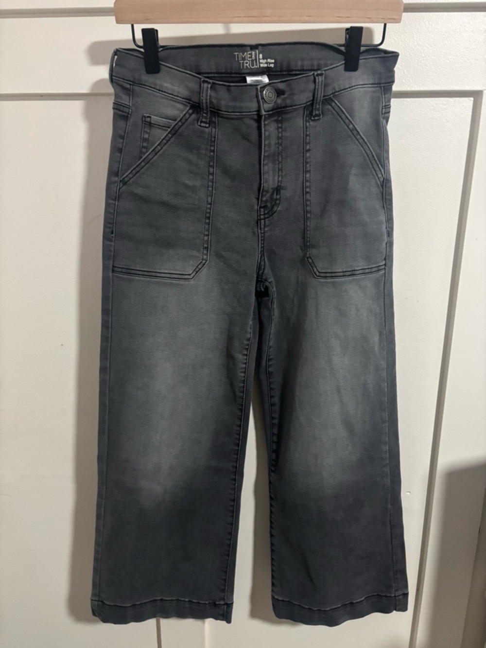 Time and Tru Women's Gray Relaxed Straight-Leg Jeans